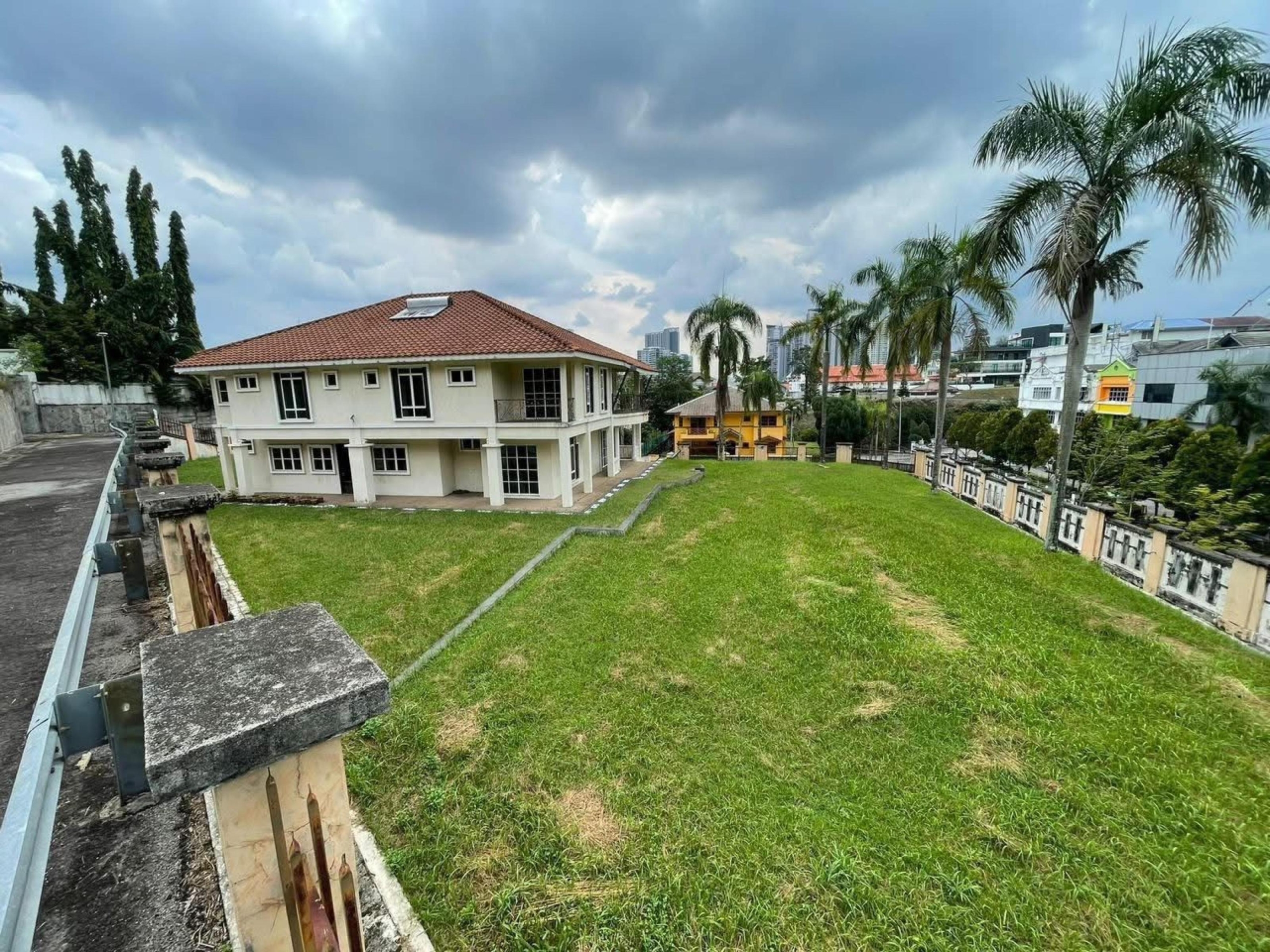 list-115419-04-68fdd76771a364.65645902-scaled Freehold 2.5 Storey Bungalow Taman Setiawangsa (Below Value 10%)