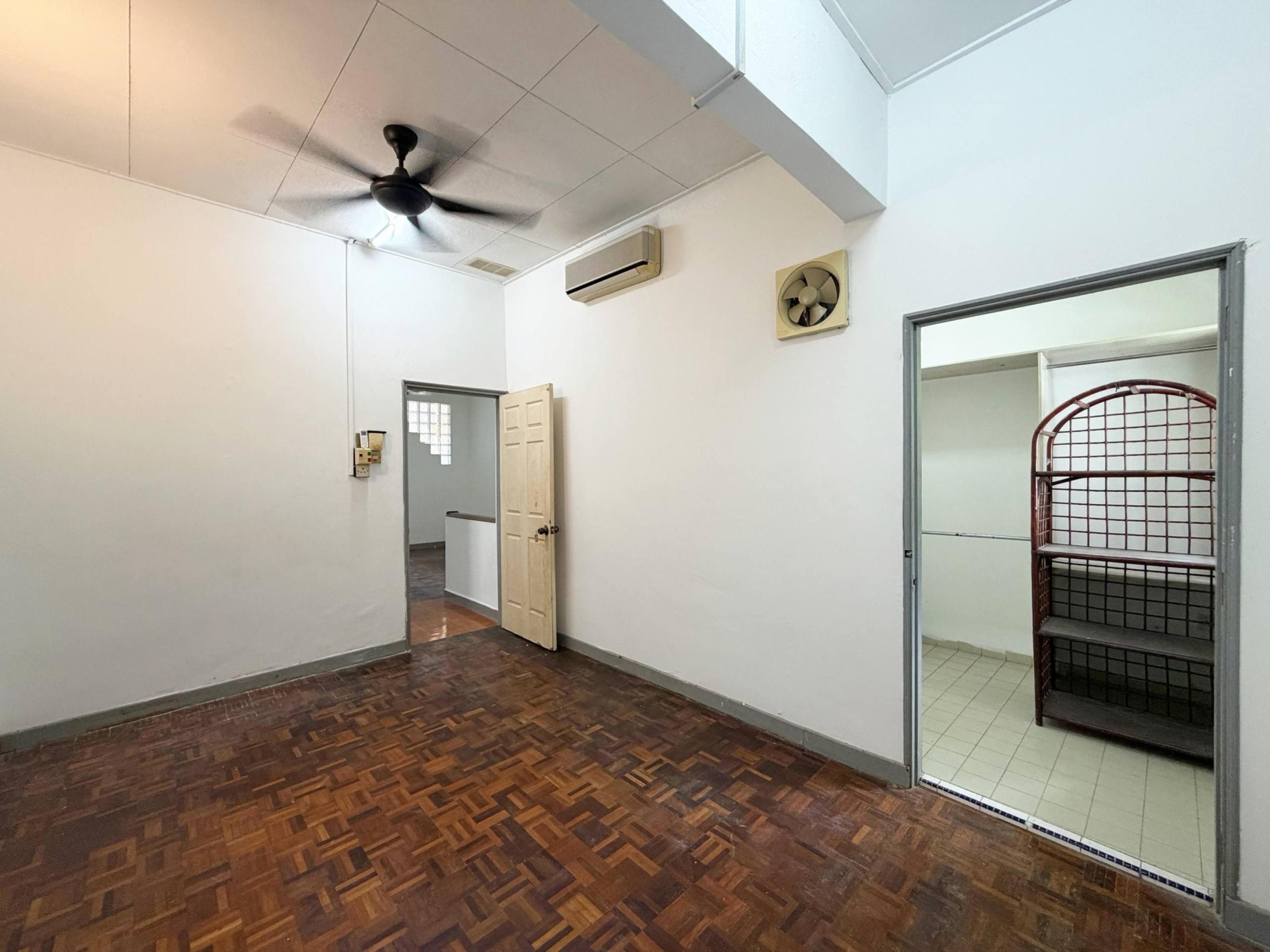 list-137533-25-6a293ac02b9b60.41193178-scaled Gated & Guarded 2 Storey Terrace, Taman Bukit Setiawangsa, KL