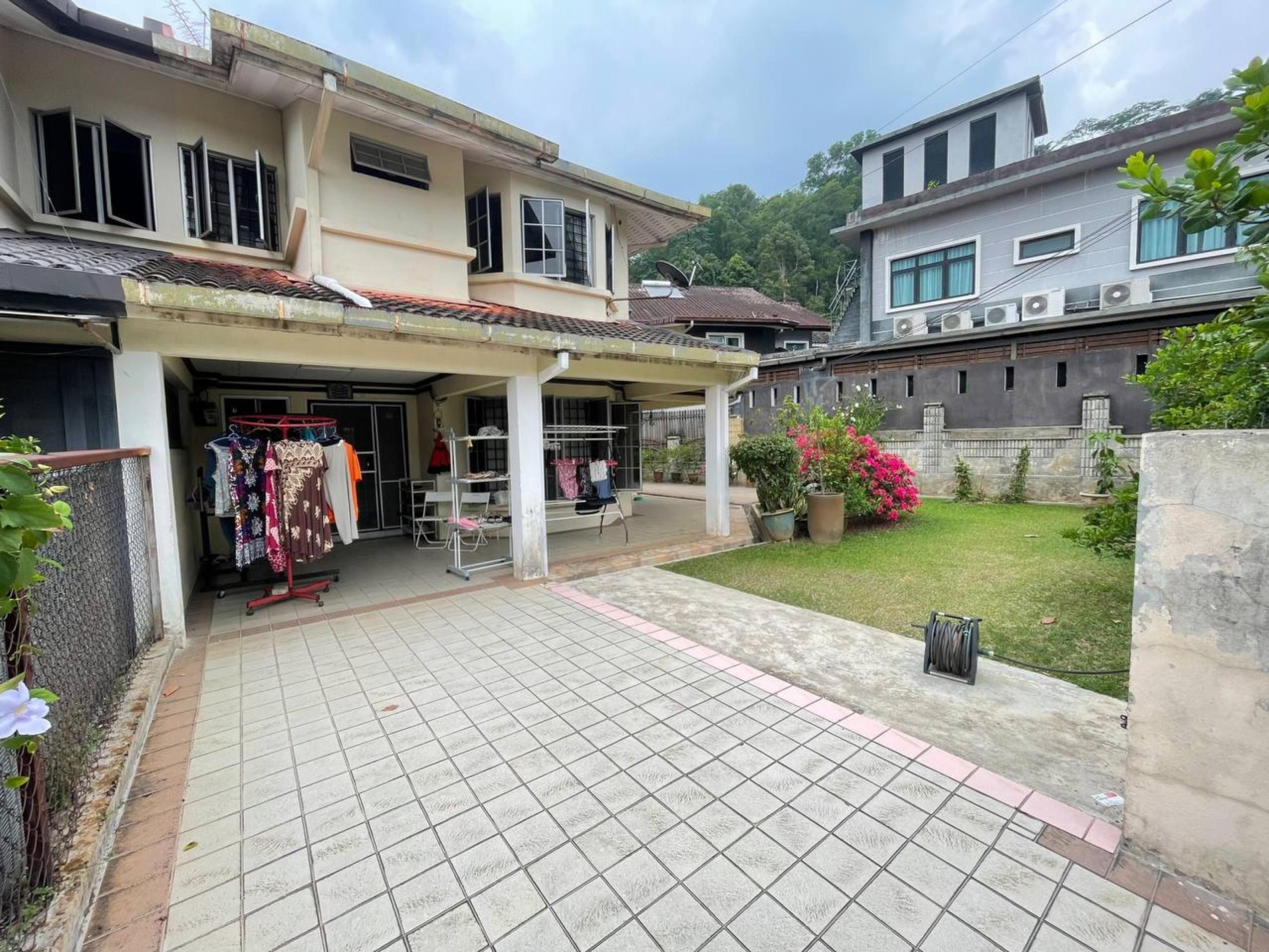 list-142365-06-69cb52dd6f2632.06365199-scaled CORNER 2 Storey Terrace, Seksyen 6, Wangsa Maju